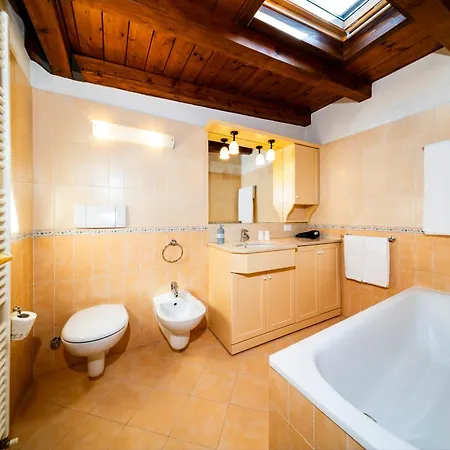 تشارمينغ شقة